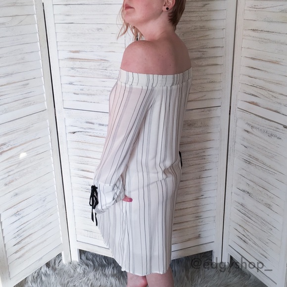 Off the Shoulder Striped Dress - Picture 5 of 8
